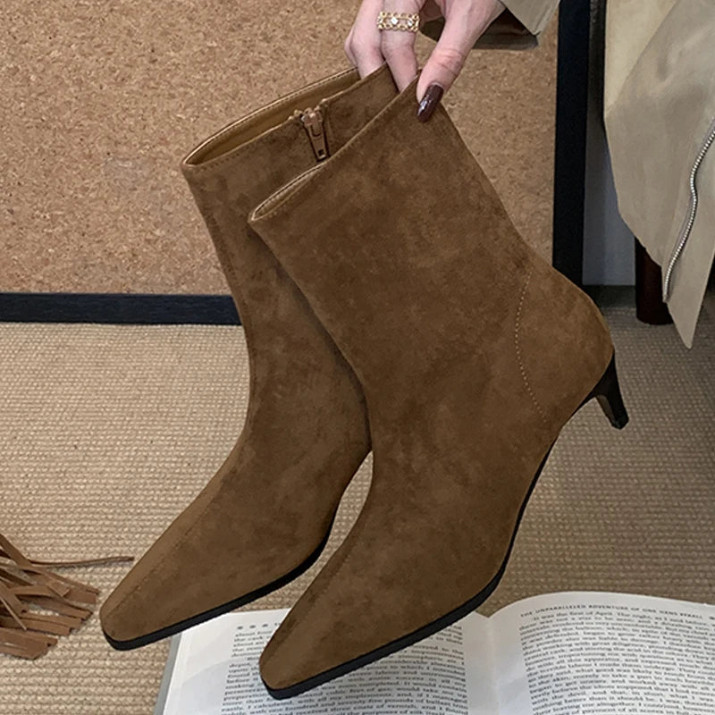 ZELVIA Ankle Boots